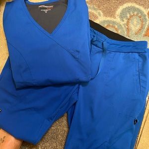 Greys anatomy scrubs size medium